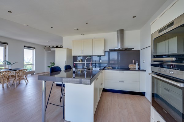 Medium property photo - Sint-Jobsweg 22J, 3024 EJ Rotterdam